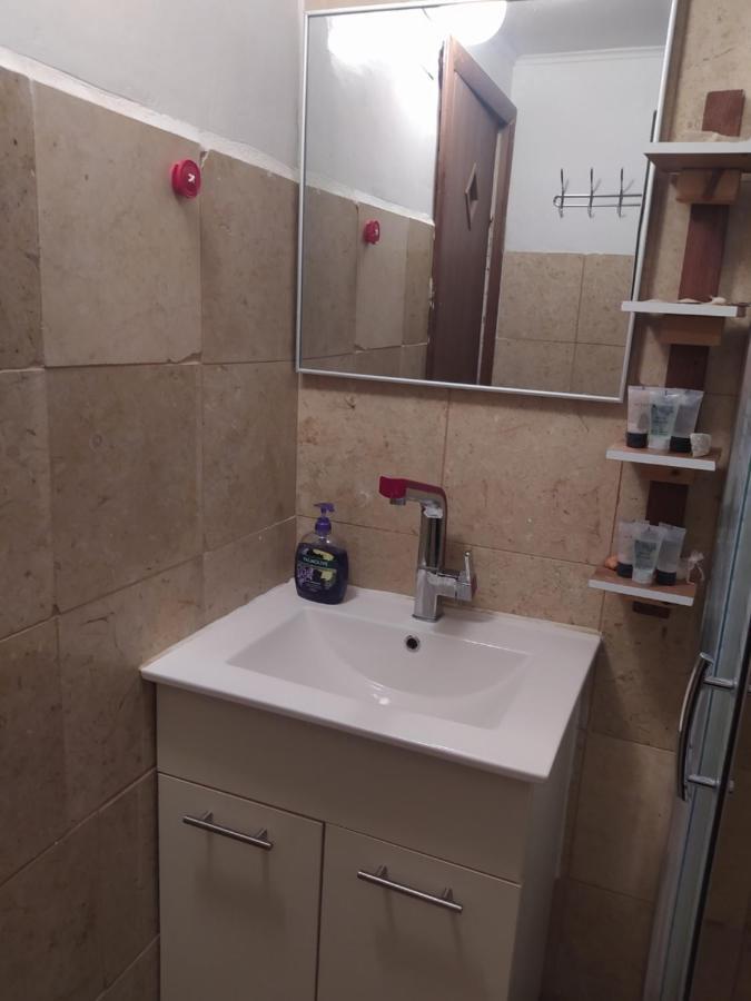 אצלנו בקיבוץ Daire Amir Dış mekan fotoğraf